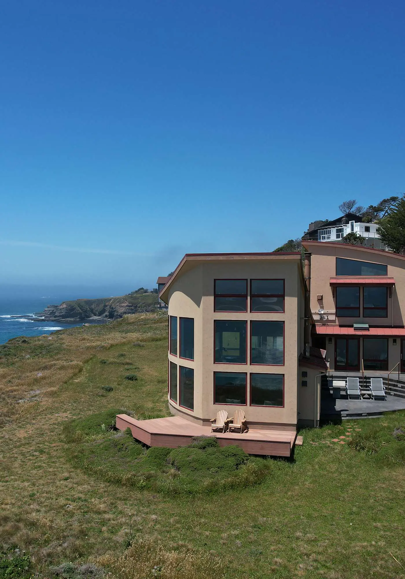 Pacific Bliss Haven - Luxury oceanfront home with 270-degree views, hot tub & 2 fireplaces