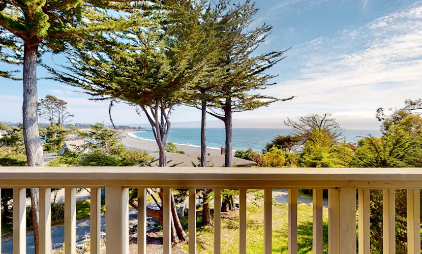 Updated home with ocean views, private hot tub, fire table, outdoor kitchen