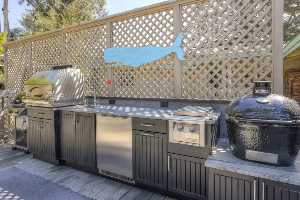 Eagle's Landing - Main House - Updated home with ocean views, private hot tub, fire table, outdoor kitchen