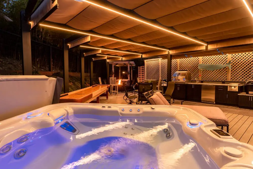 Eagle's Landing - Main House - Updated home with ocean views, private hot tub, fire table, outdoor kitchen