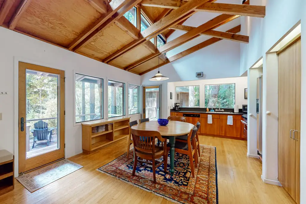 Forested home with deck & grill near the Lodge, dogs welcome