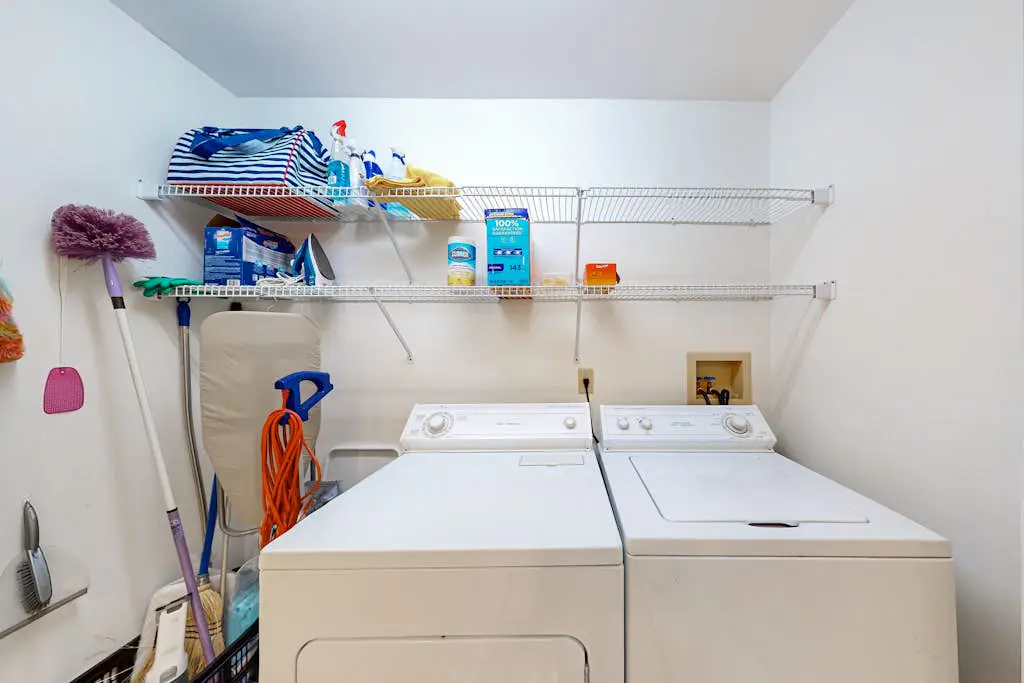 Forested home with deck & grill near the Lodge, dogs welcome