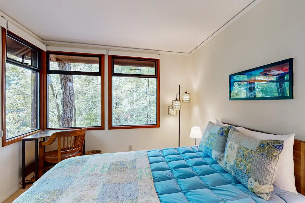 Forested home with deck & grill near the Lodge, dogs welcome