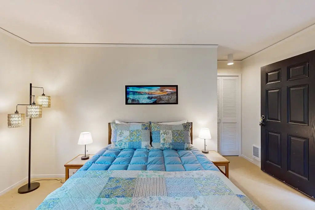 Forested home with deck & grill near the Lodge, dogs welcome