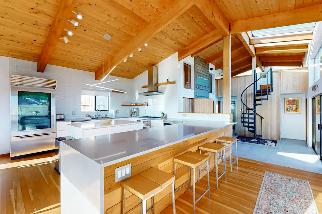Coffee by the Sea - Ocean-view meadow home with private hot tub, dogs welcome