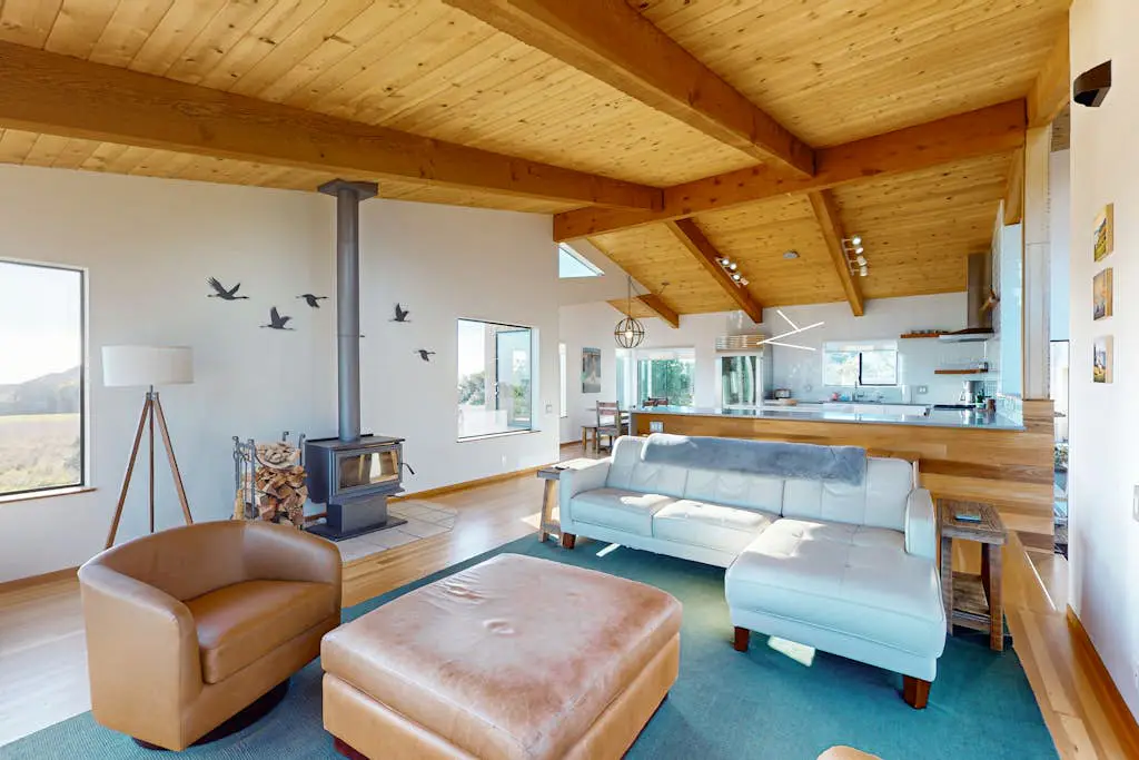 Coffee by the Sea - Ocean-view meadow home with private hot tub, dogs welcome