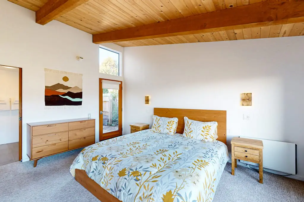 Coffee by the Sea - Ocean-view meadow home with private hot tub, dogs welcome