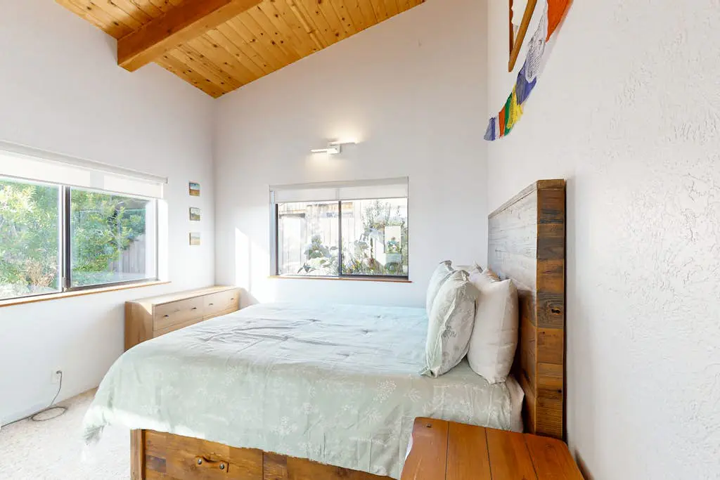 Coffee by the Sea - Ocean-view meadow home with private hot tub, dogs welcome