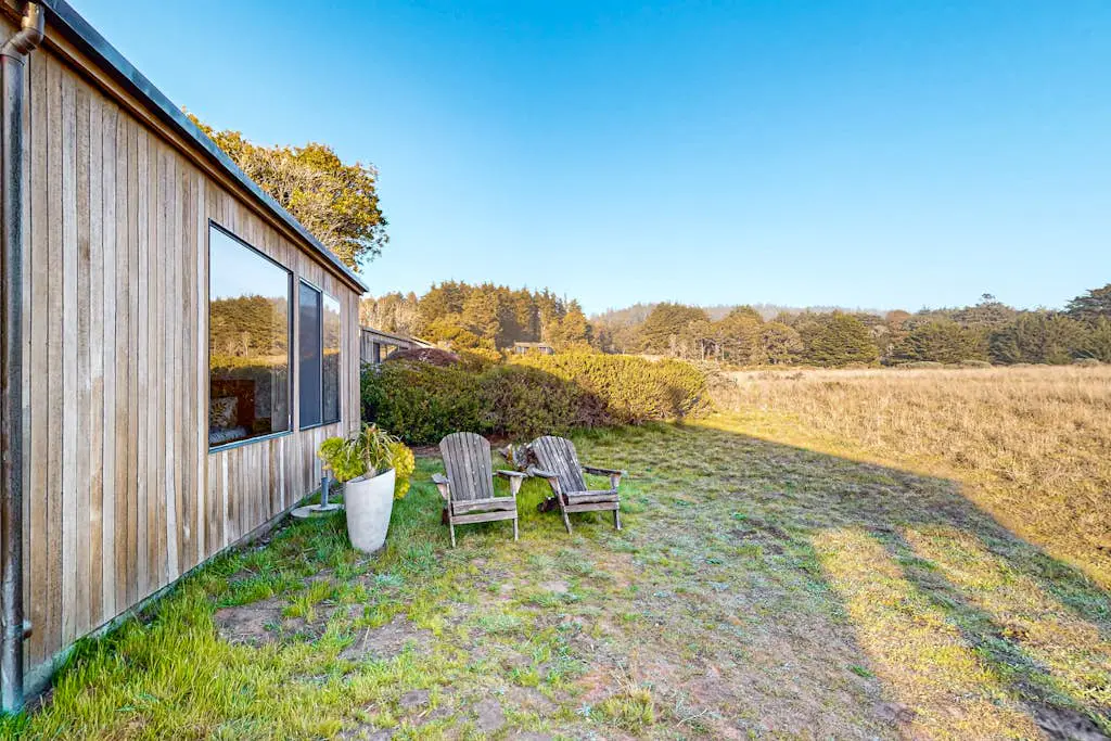 Coffee by the Sea - Ocean-view meadow home with private hot tub, dogs welcome