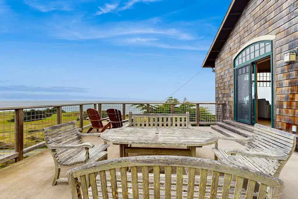 Seascape Gualala - Gualala home with ocean views, Viking kitchen & gas fireplaces