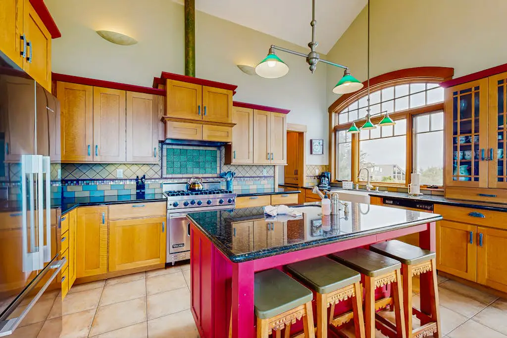 Seascape Gualala - Gualala home with ocean views, Viking kitchen & gas fireplaces