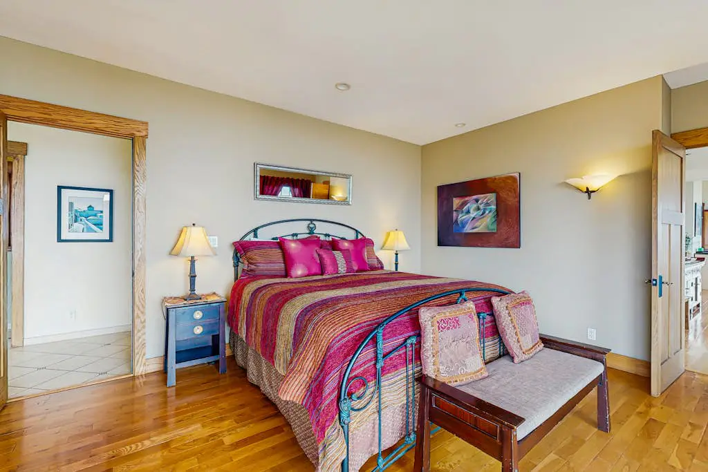 Seascape Gualala - Gualala home with ocean views, Viking kitchen & gas fireplaces
