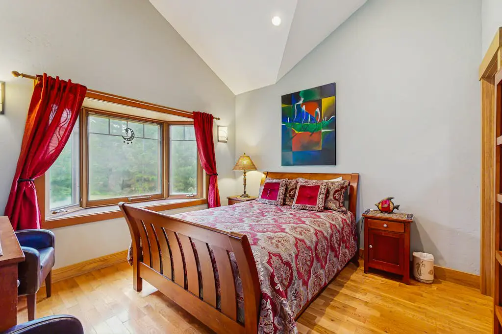 Seascape Gualala - Gualala home with ocean views, Viking kitchen & gas fireplaces