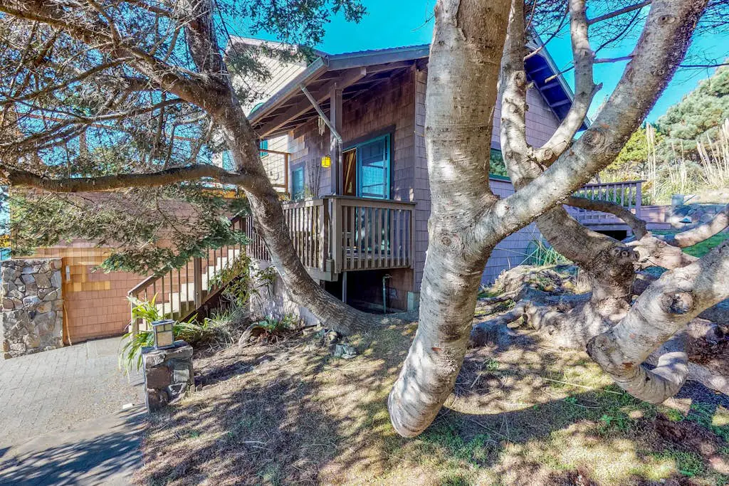 Seascape Gualala - Gualala home with ocean views, Viking kitchen & gas fireplaces