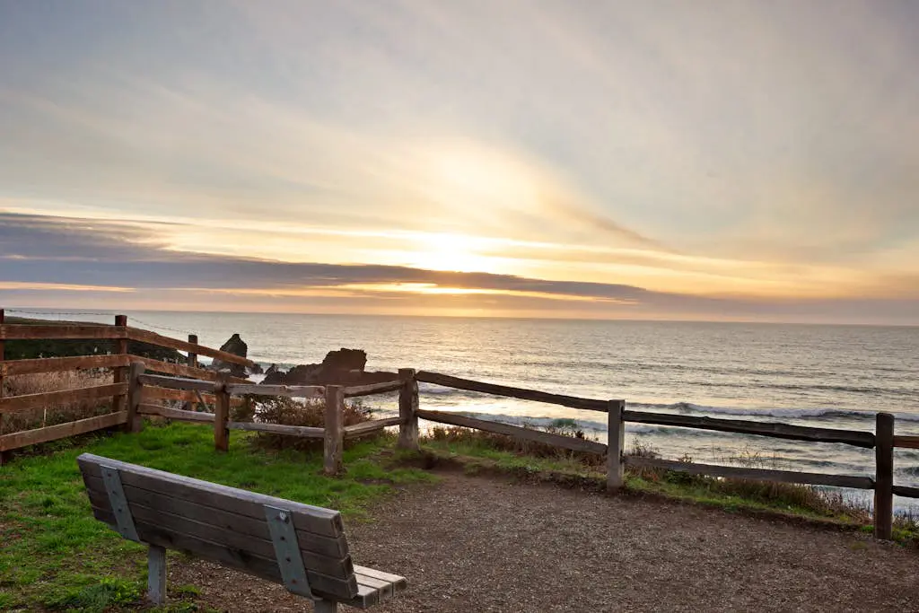 Seascape Gualala - Gualala home with ocean views, Viking kitchen & gas fireplaces