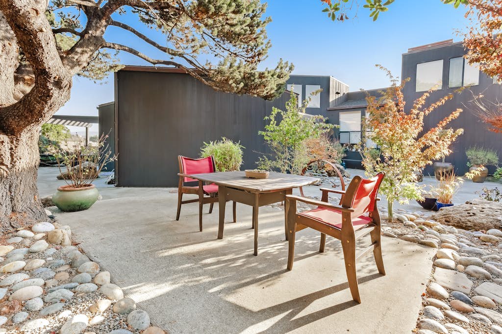 Sea Ranch cottage with private hot tub, shared pool, & sauna - near Bluff Trail