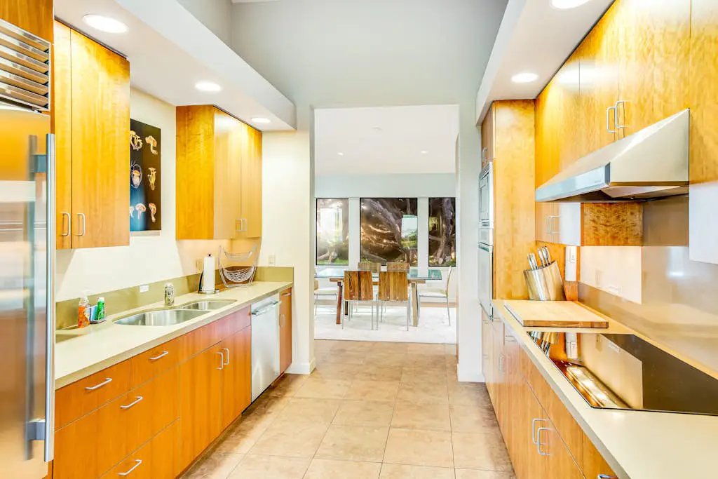 Seaspray - Oceanfront home with fireplace, EV charger & ocean views