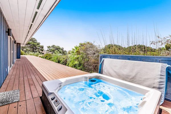 Ocean View Home w/ Private Hot Tub, Deck & Fireplace - Walk to Cooks Beach