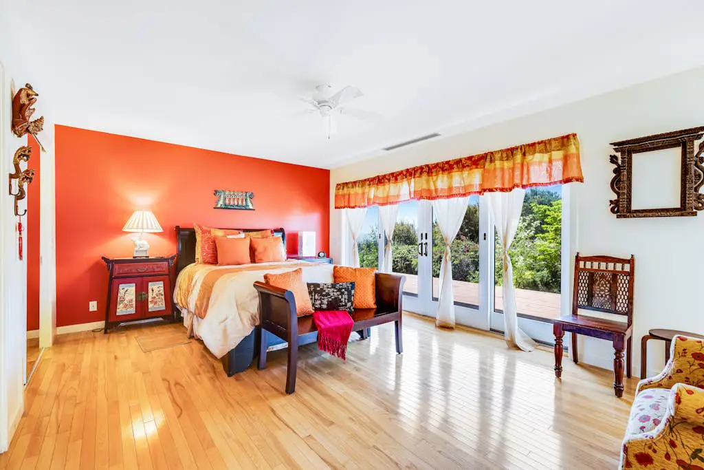 Voyagers Paradise - Ocean View Home with Private Hot Tub, Deck & Fireplace - Walk to Cooks Beach