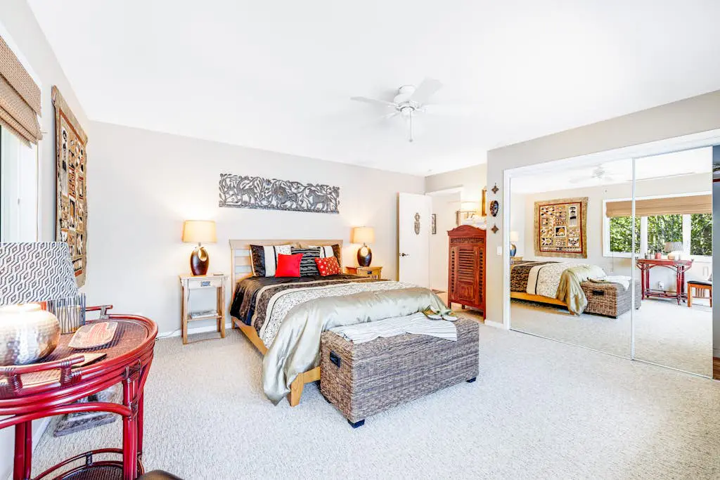 Voyagers Paradise - Ocean View Home with Private Hot Tub, Deck & Fireplace - Walk to Cooks Beach