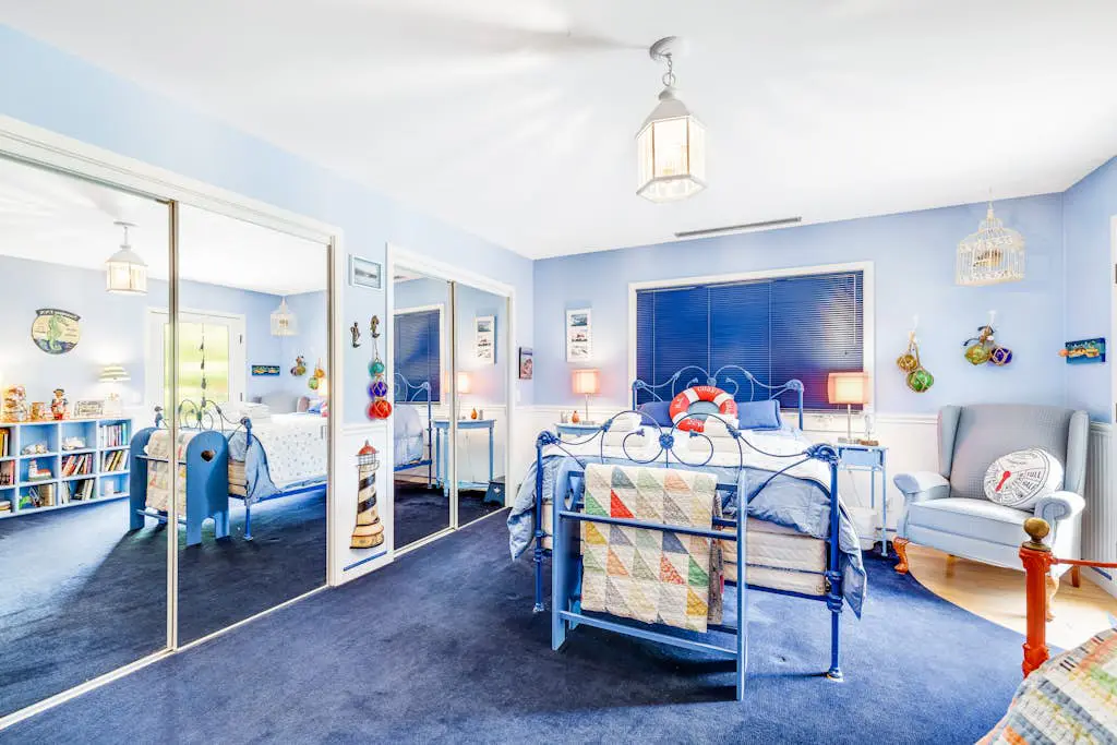 Voyagers Paradise - Ocean View Home with Private Hot Tub, Deck & Fireplace - Walk to Cooks Beach