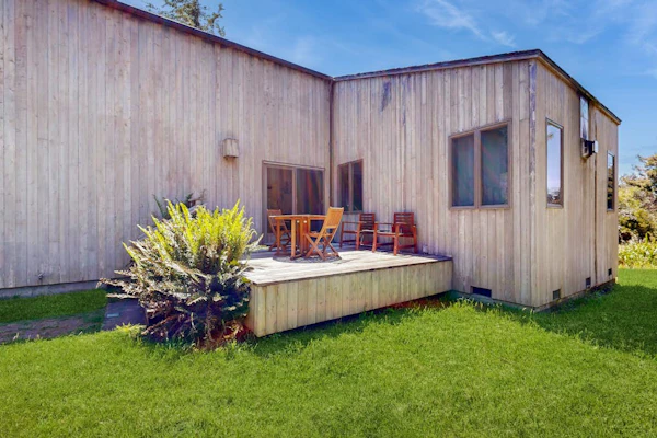 Hand-Built Home w/ Deck, WiFi & Shared Pool/Tennis - Close to Bluff Trail, Golf