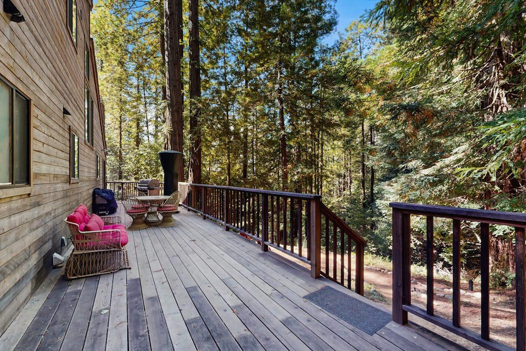 Secluded, two-story getaway with free WiFi, wood stove, & furnished deck