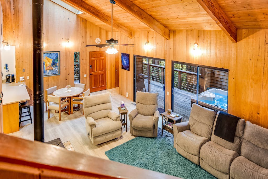 Forested home with hot tub, deck, gas grill & wood-burning stove