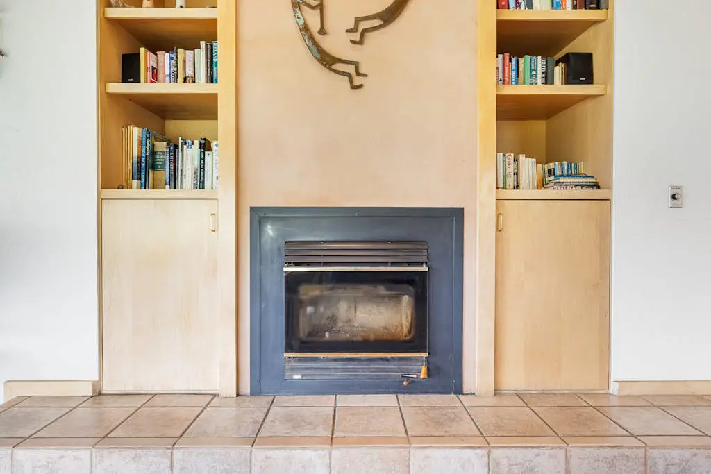 Aloha House - William Brunner-designed home with private hot tub, dogs welcome