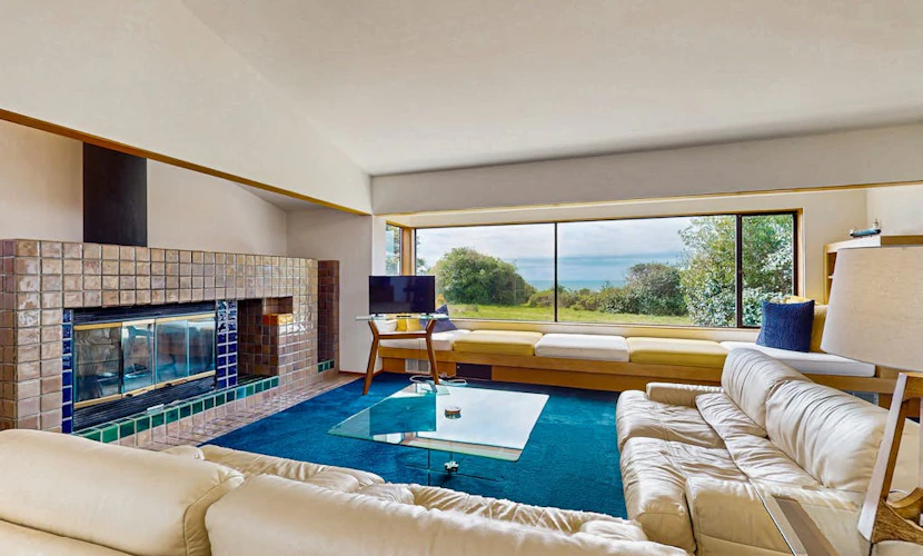 Ocean View Home with Private Hot Tub and Shared Pools and Saunas