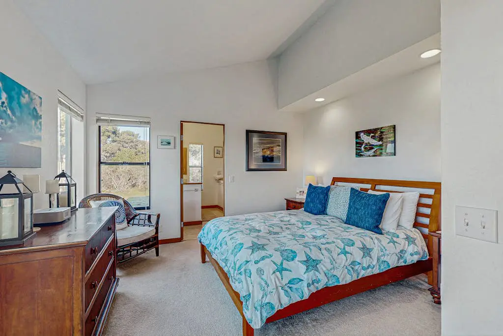Sea Forever - Ocean-view Sea Ranch home with hot tub near Walk On Beach