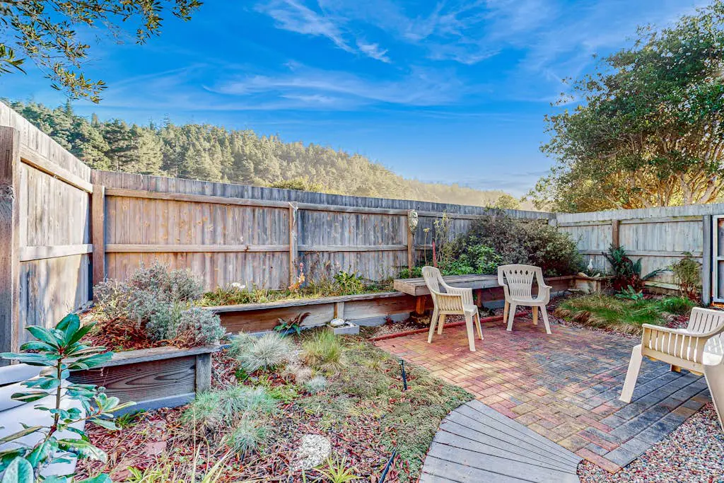 Sea Forever - Ocean-view Sea Ranch home with hot tub near Walk On Beach
