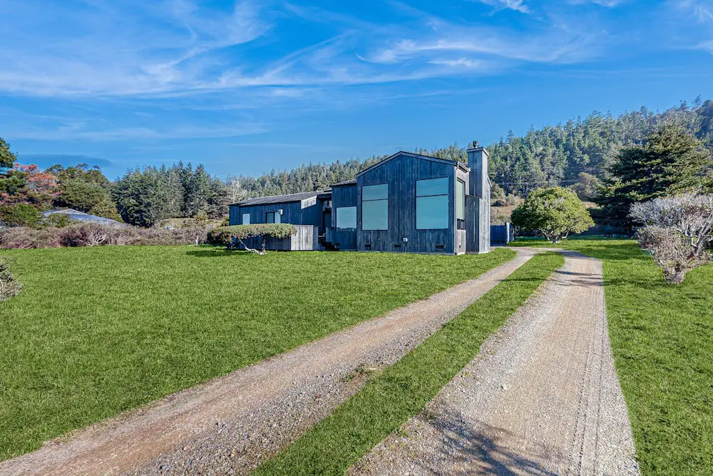 Sea Forever - Ocean-view Sea Ranch home with hot tub near Walk On Beach