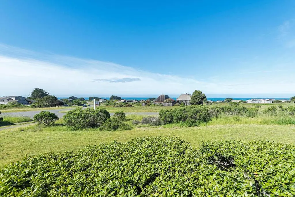 Sea Forever - Ocean-view Sea Ranch home with hot tub near Walk On Beach