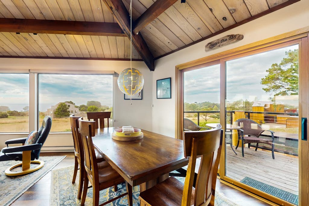 Seas the Day - Newly remodeled hexagon home with hot tub, dogs welcome