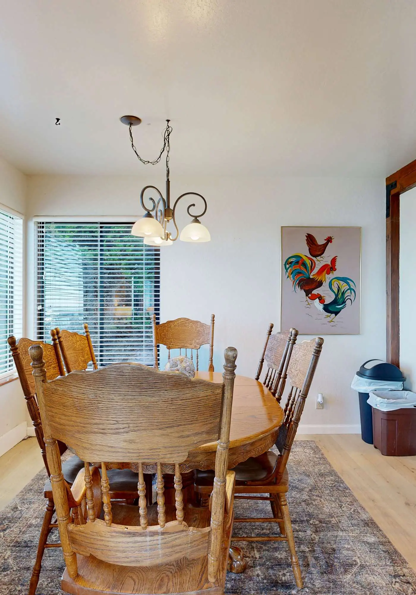The Lookout Point - Oceanfront home with fireplace & private hot tub - close to town
