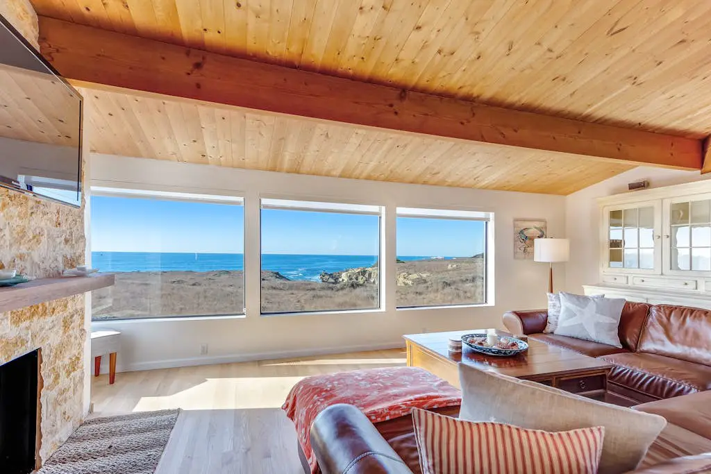 Dog-friendly home with cove views, a private hot tub, & rec center access