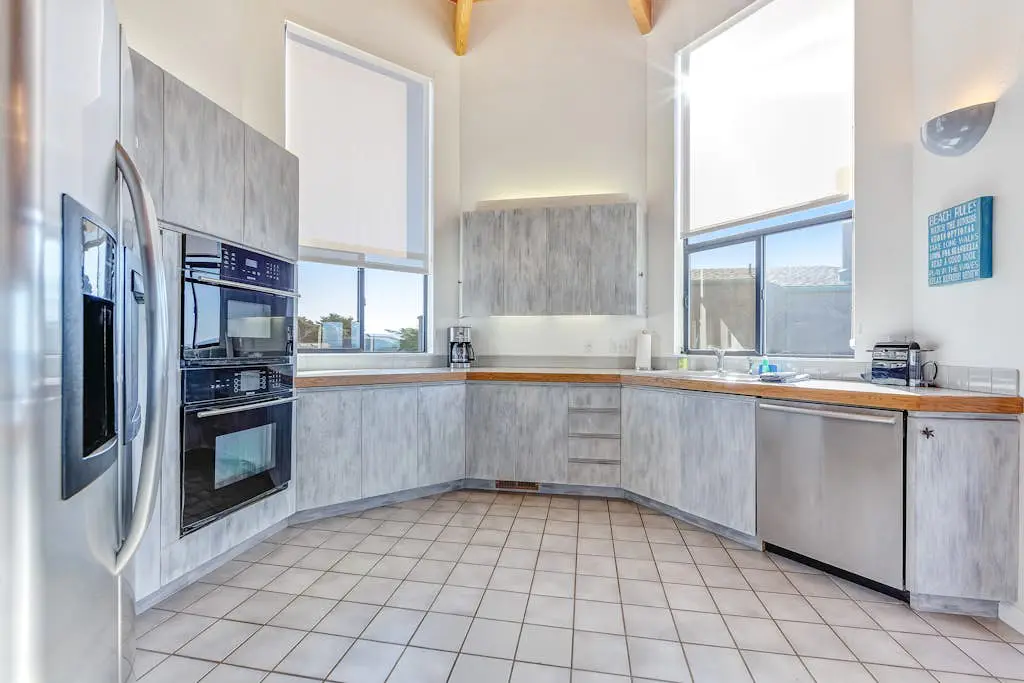 Dog-friendly home with cove views, a private hot tub, & rec center access
