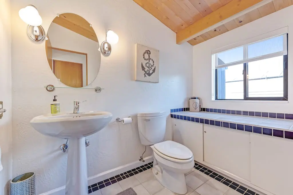 Dog-friendly home with cove views, a private hot tub, & rec center access