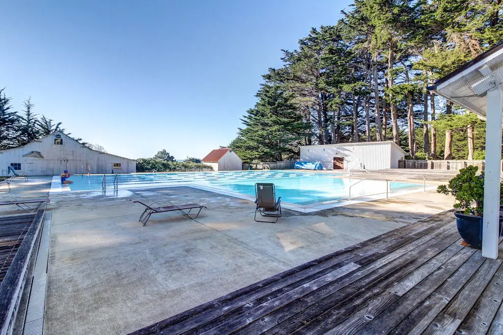 Dog-friendly home with cove views, a private hot tub, & rec center access