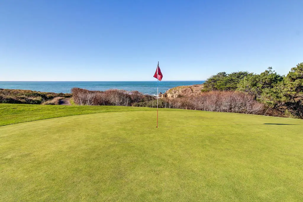 Dog-friendly home with cove views, a private hot tub, & rec center access