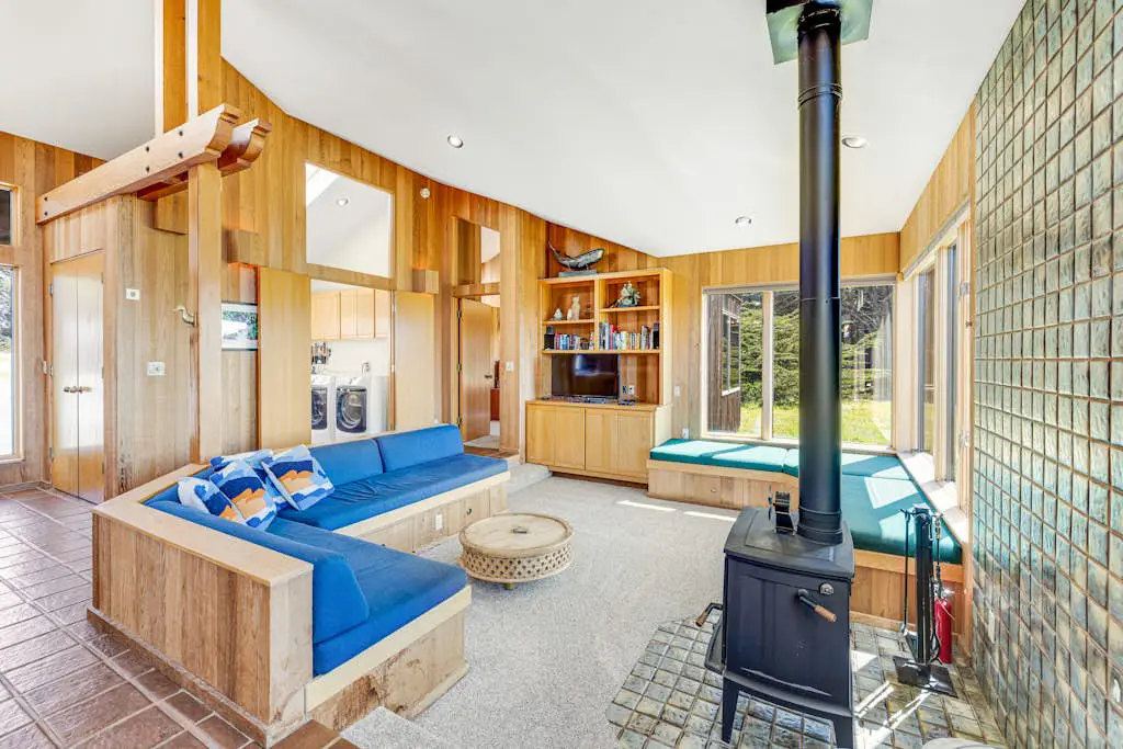Toto House - Ocean-view Sea Ranch home near the Bluff Trail