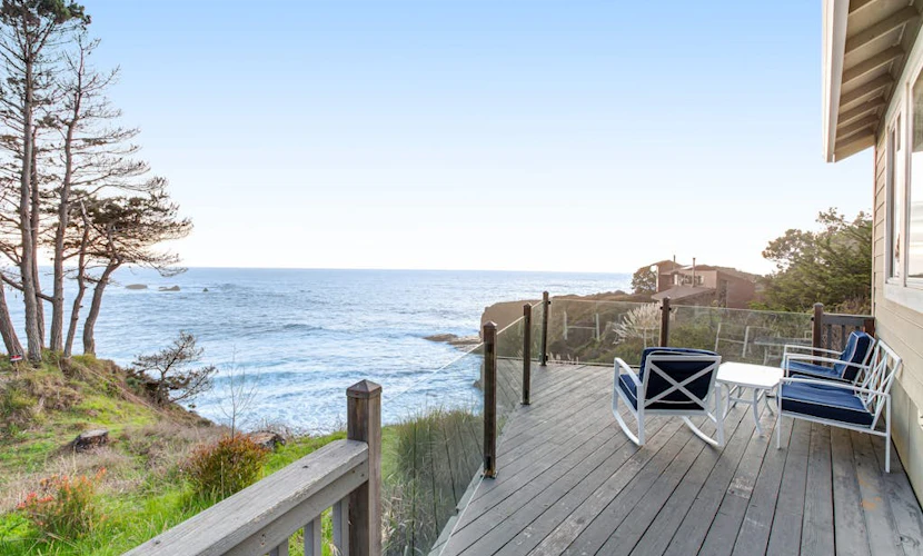 Oceanfront home close to town w/ stunning views, WiFi, & fireplace - 1 dog OK
