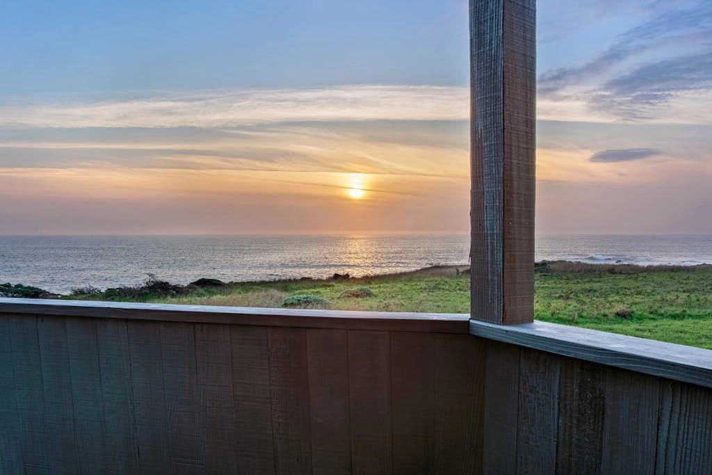 Casa Pelo Mar - Oceanfront retreat with private hot tub steps from Pebble Beach