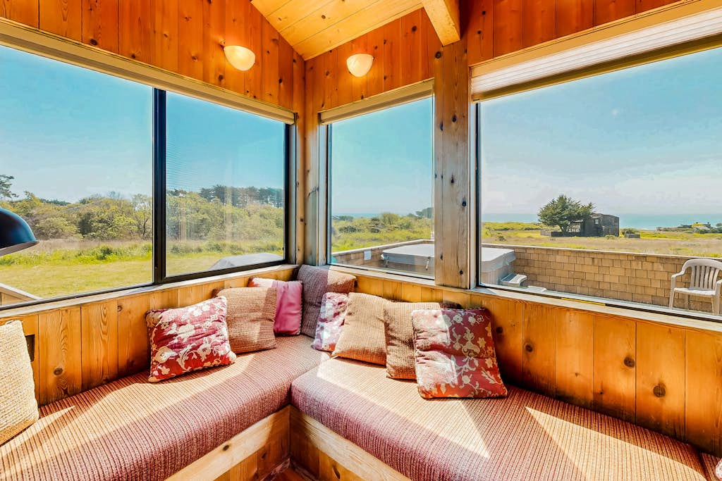 Cadwalader House - Ocean-view home with hot tub on the golf course, dogs welcome