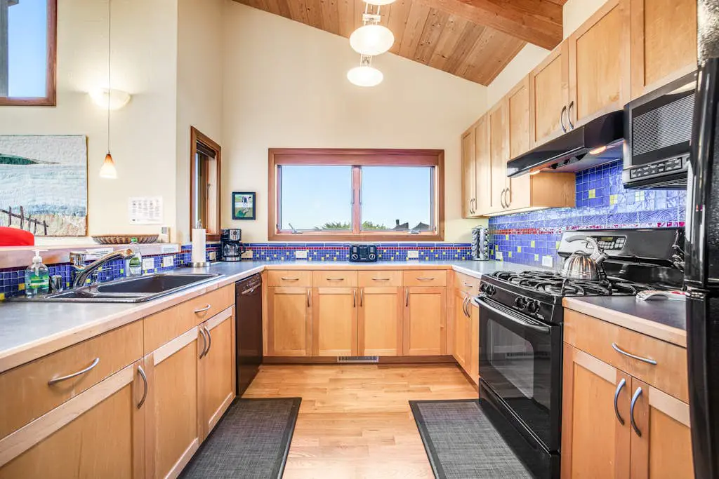 Ascona House - Ocean-view home with private hot tub near Pebble Beach
