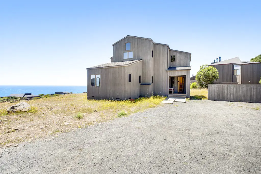 Ascona House - Ocean-view home with private hot tub near Pebble Beach