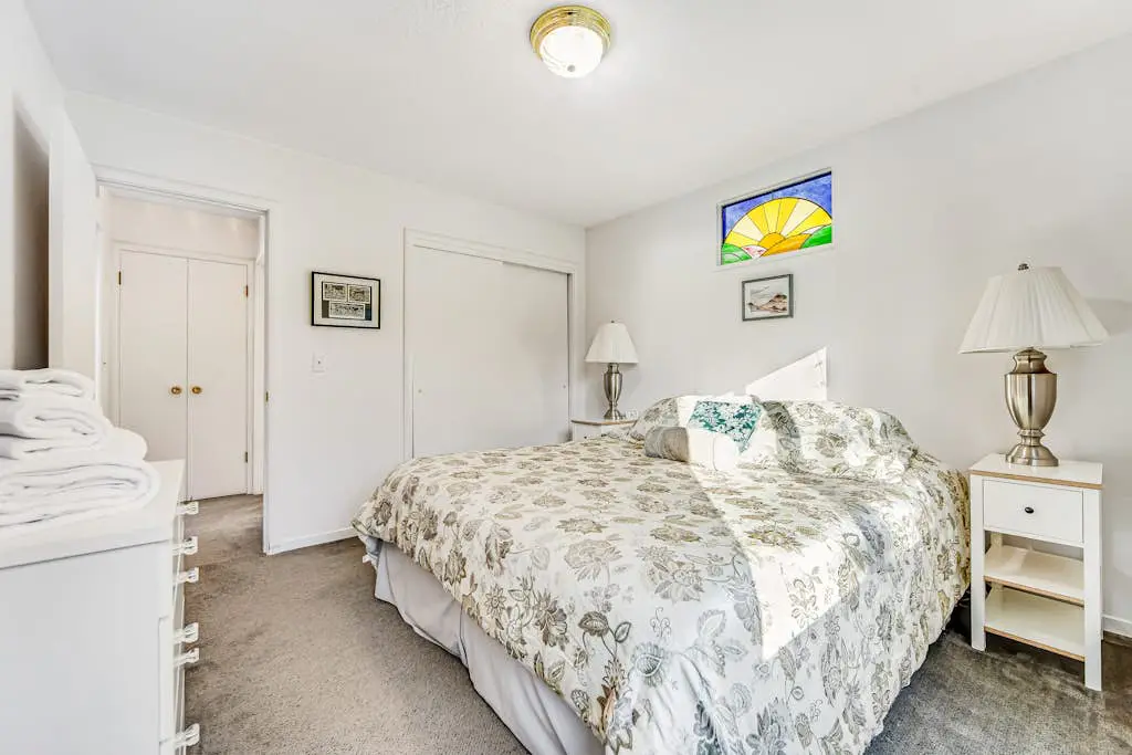 Cove House - Gualala cottage with private hot tub & ocean views near the bluffs