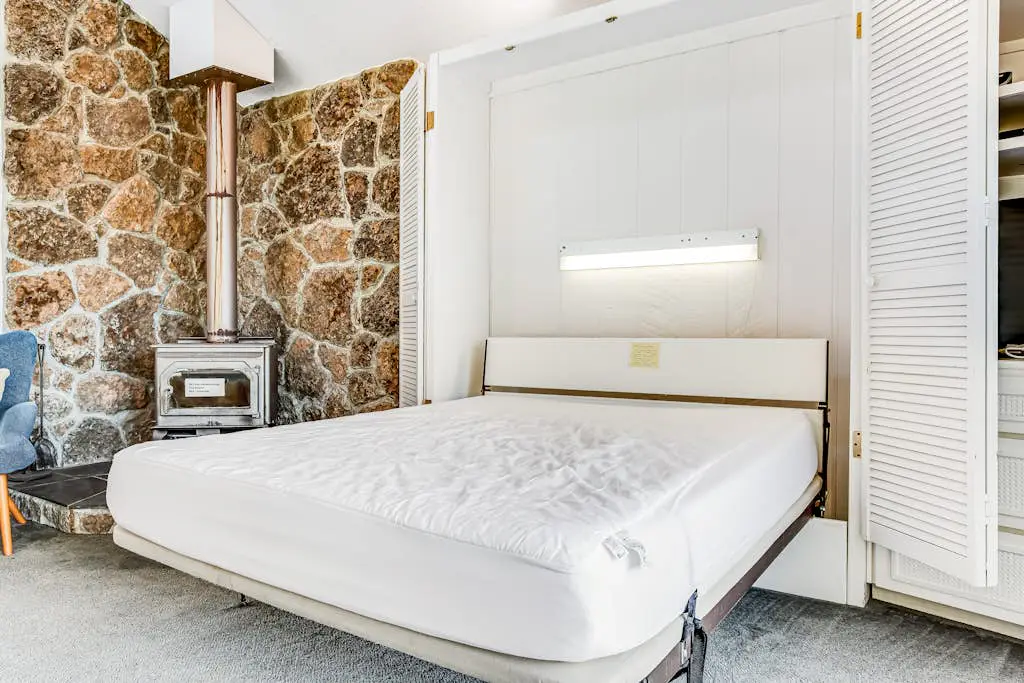 Cove House - Gualala cottage with private hot tub & ocean views near the bluffs