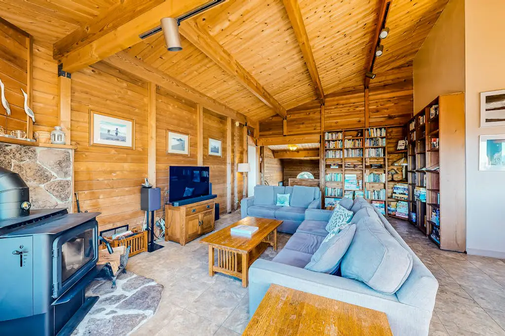 Shell Beach - Sea Ranch home with hot tub & ocean views, dogs welcome